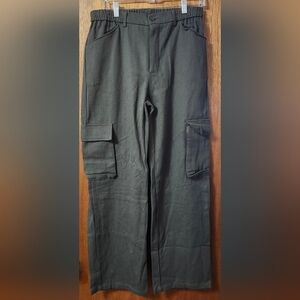 SHEIN Womens Cargos in Hunter Green